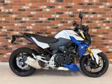 BMW F 900 R A2 'Sport' + Tieferlegung + 3 Pakete - BMW F900R A2