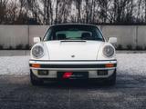Porsche 911 Carrera 3.2 / Grand Prix White / Service Doc - Porsche aus 1986: 911 Carrera