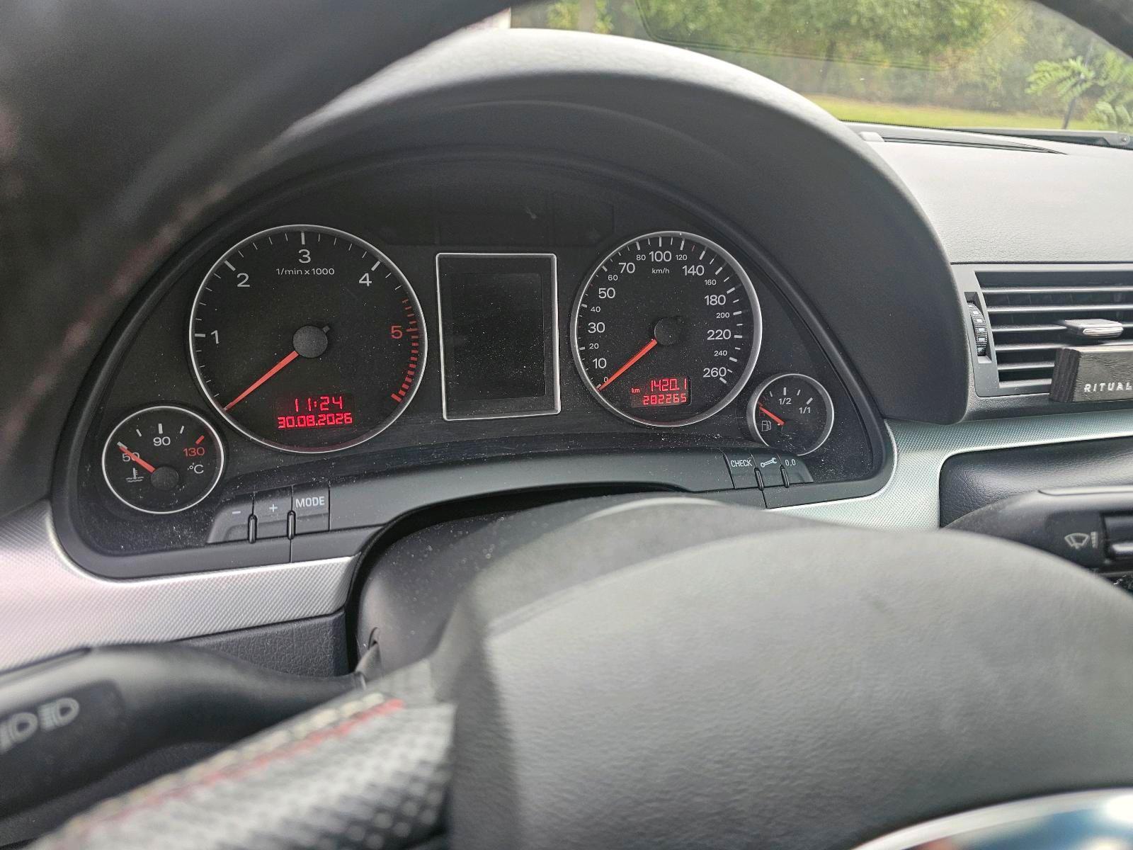 Audi A4 2005 — photo 8