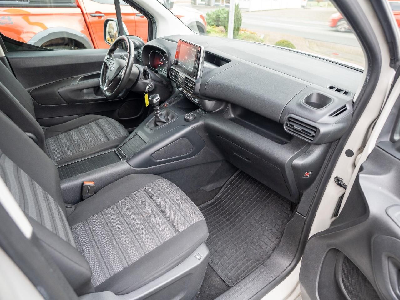 Fahrzeugabbildung Opel Combo Life Edition