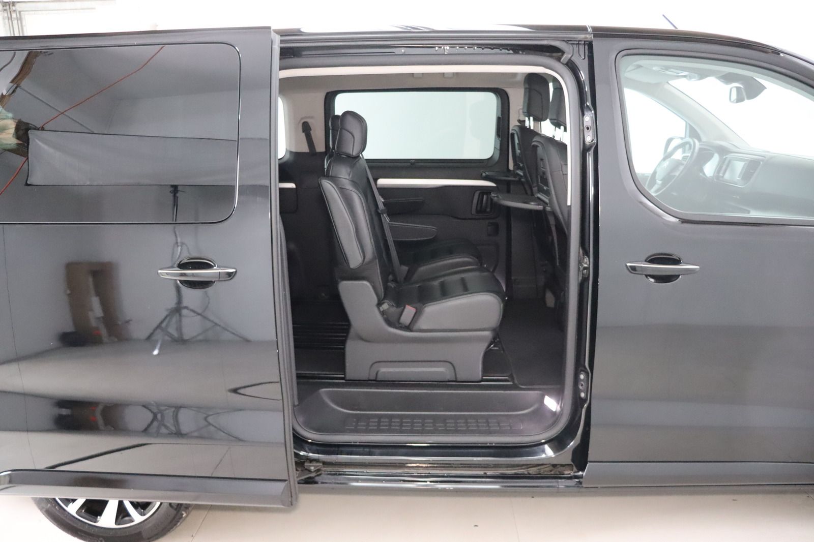 Fahrzeugabbildung Citroën Spacetourer Bus Lounge XL * LED * Navi