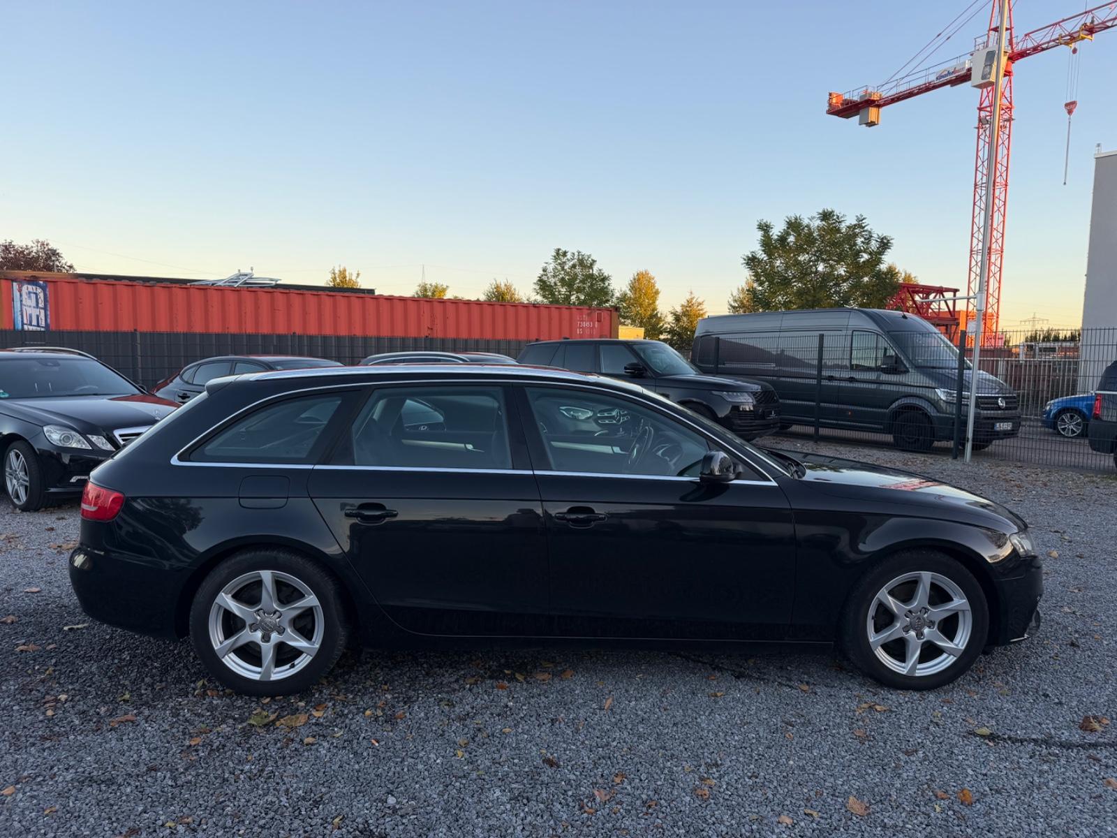 Audi A4 2009 — photo 5