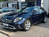 Mercedes-Benz GLA 250 4Matic Navi*LED*Kamera*StandHZ* - blaue Mercedes-Benz GLA 250