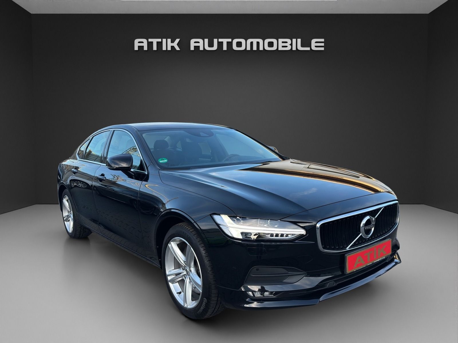 Volvo S90 MOMENTUM / LEDER / LED / R.CAM