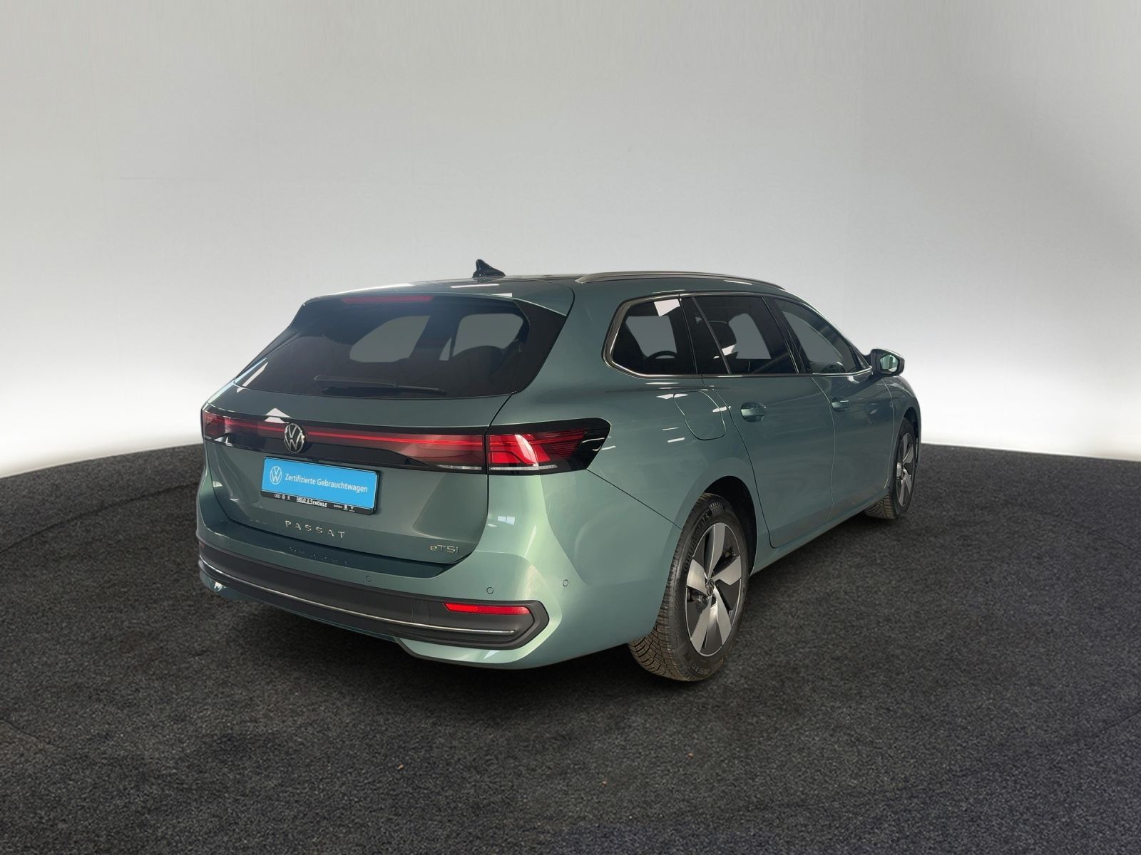Volkswagen Passat Variant Business 1.5 eTSI DSG NAVI R-KAM foto 4