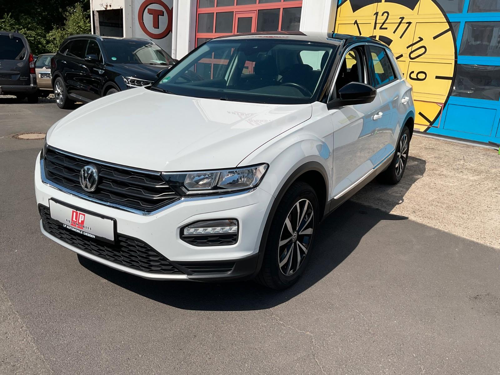 Volkswagen T-Roc Style 1.5 TSI DSG AHK SHZ Klima