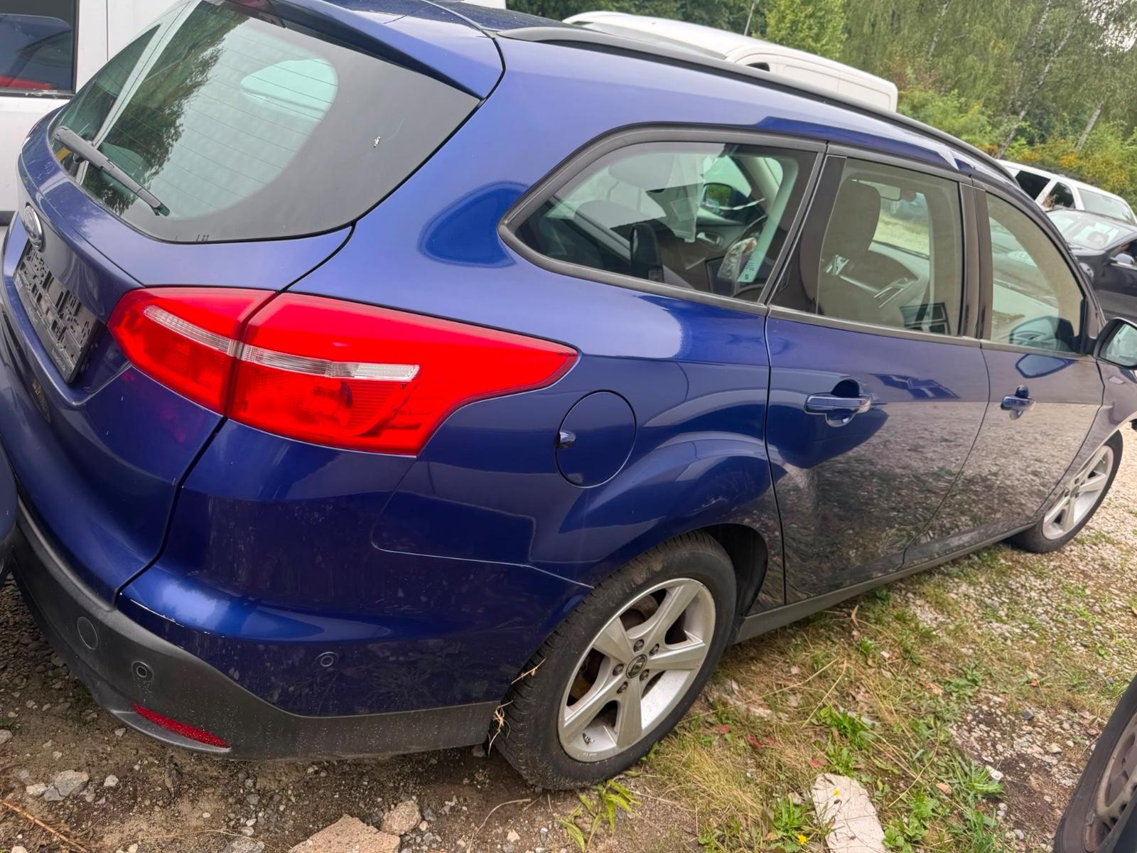 Ford Focus 2015 — photo 9