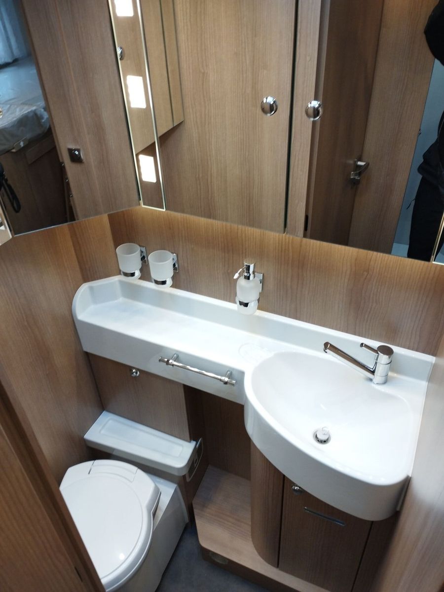 Fahrzeugabbildung Malibu I 490 RB LE comfort Mercedes