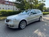 Mercedes-Benz E 280 CDI 4MATIC T AVANTGARDE Avantgarde - Mercedes-Benz E 280: Cdi 4matic