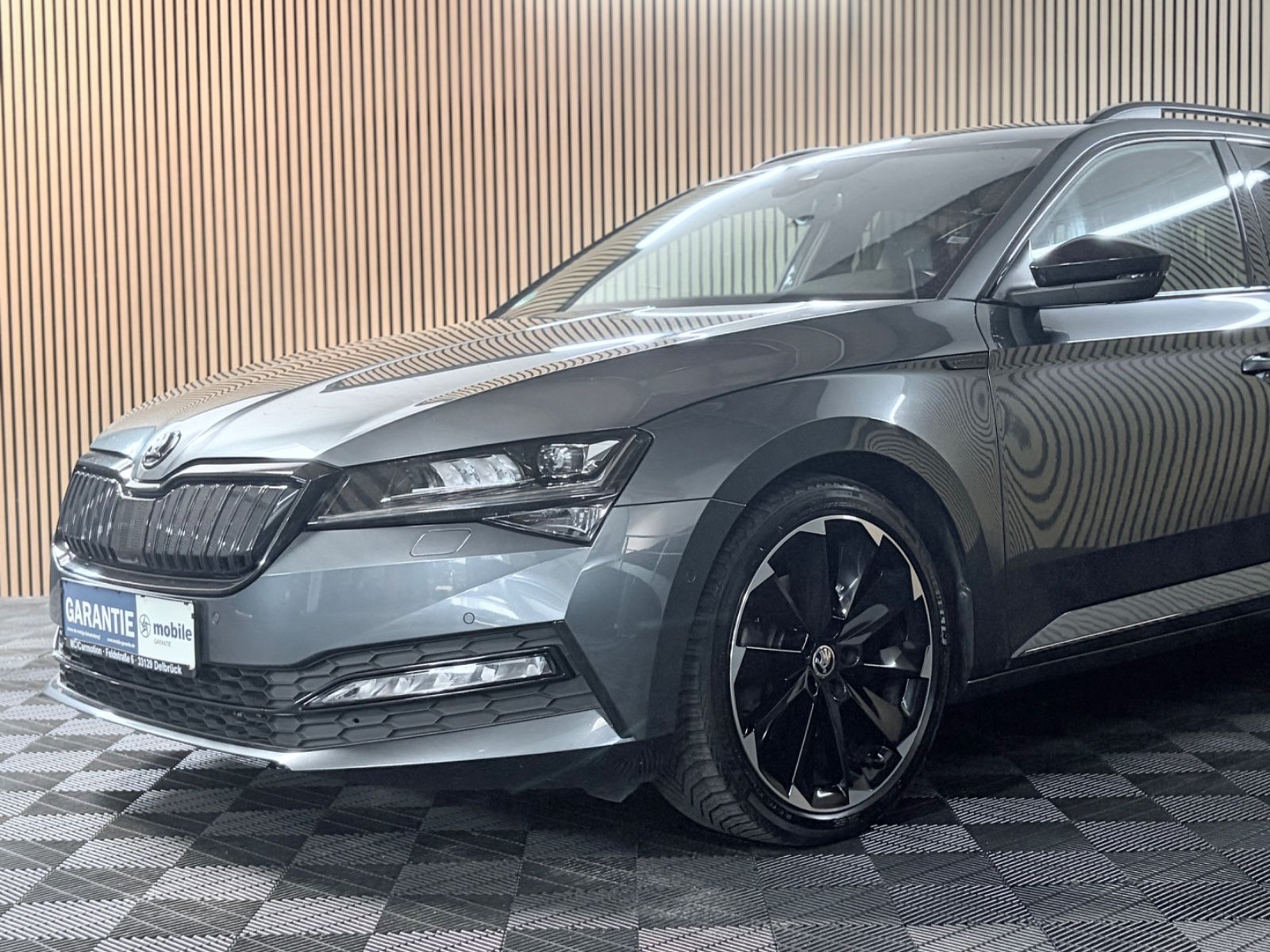 Skoda Superb Combi Sportline iV Hybrid/ StandHZG/ 360° imagem 2
