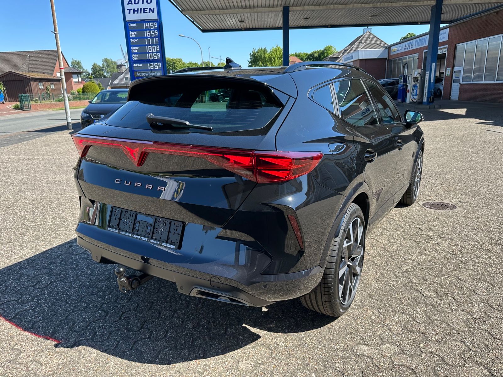 Fahrzeugabbildung CUPRA Formentor 1.5 eTSI DSG Pano/AHK/Navi/ACC/LED