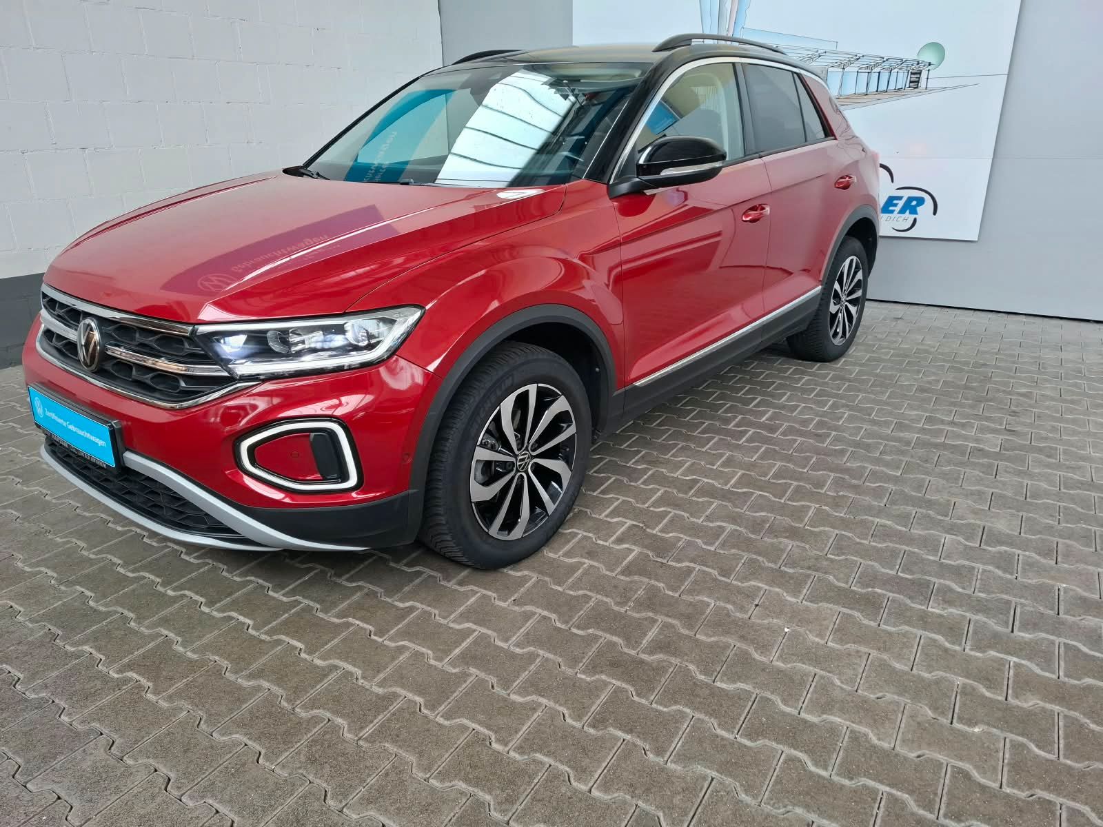 Fahrzeugabbildung Volkswagen T-Roc Style 1,5 TSI DSG +ACC+LED+IQ.Drive+Kamera