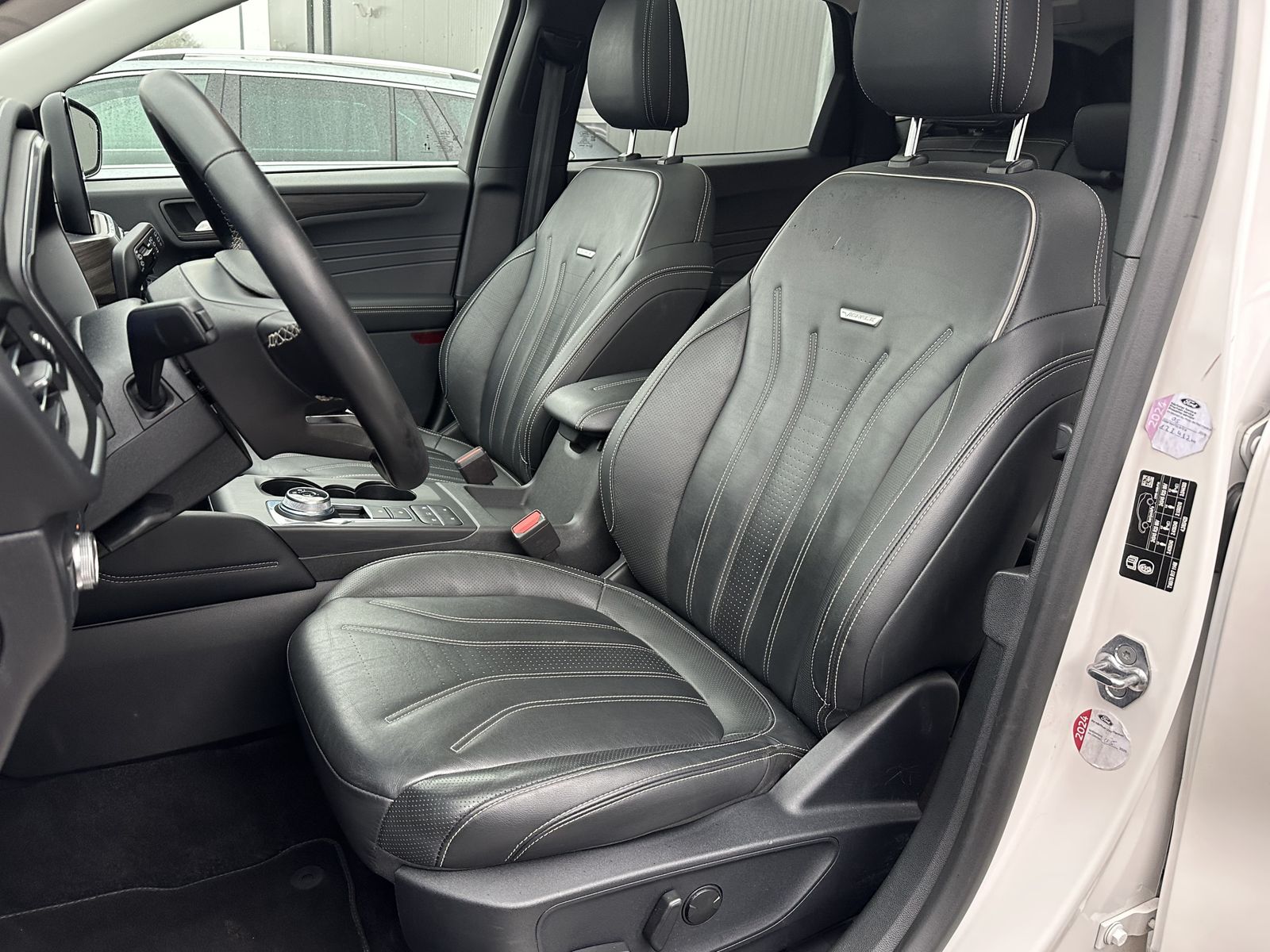 Fahrzeugabbildung Ford Kuga 2.0 EcoBlue 4x4 Vignale NAV+LED+AHK+PANO+VC