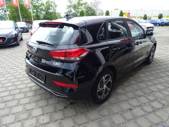 Fahrzeugabbildung Hyundai i30 1.0 T-GDi  Apple CarPlay+Kamera+SHZ+PDC+UVM+