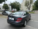 Mercedes-Benz C 180 CGI Lim. BlueEfficiency *Schiebedach*TOP - Mercedes-Benz C 180: Cgi Blueefficiency