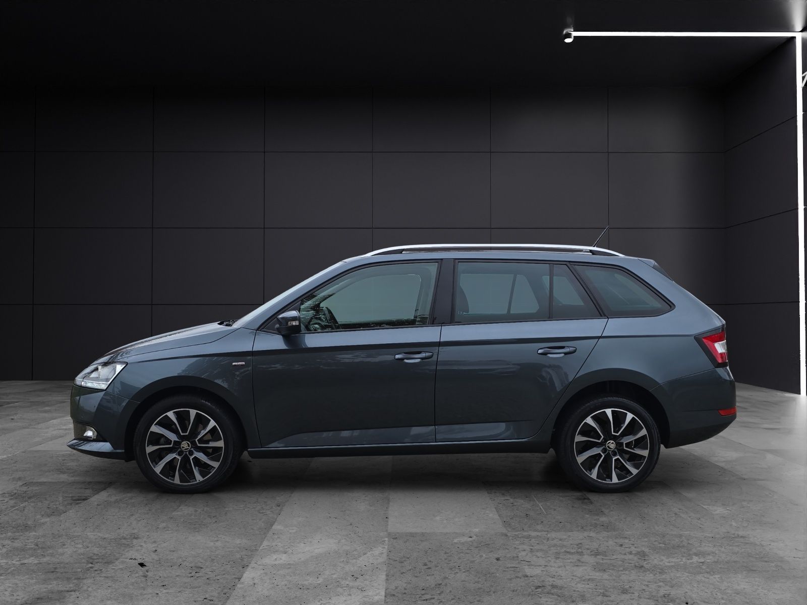 Fahrzeugabbildung SKODA Fabia Combi Drive 125 1.0 TSI KLIMA DAB SMART LI