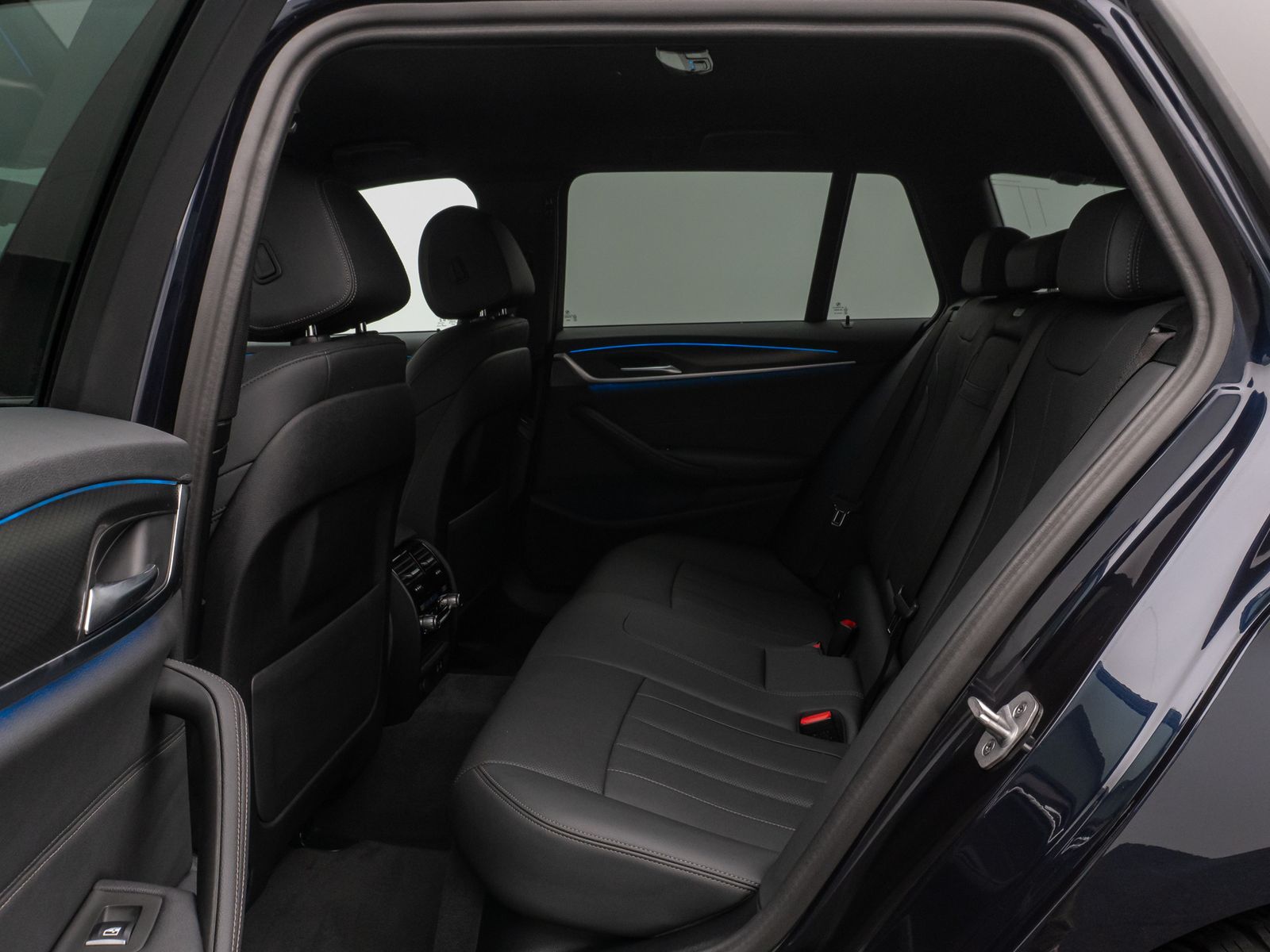 Fahrzeugabbildung BMW 530e xD M Sport Kamera HUD DAB HiFi ACC Komfort