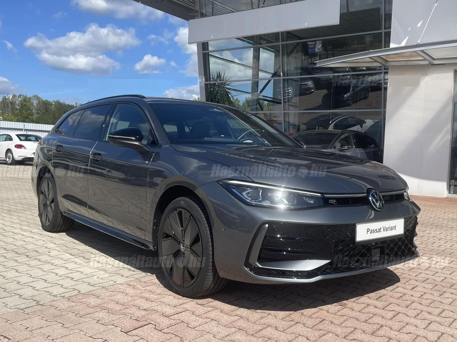 Volkswagen Passat Variant Passat 2.0 TDi 4MOT DSG R-Line AHK DCC Area Pano