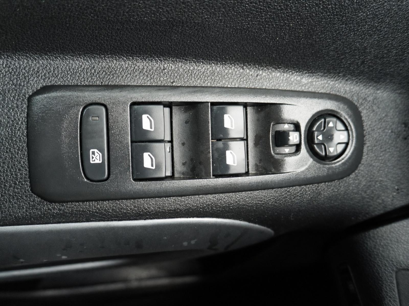 Fiat Doblo Maxi Kombi 130 AT 7-Sitzer + 10-Zoll-Navi