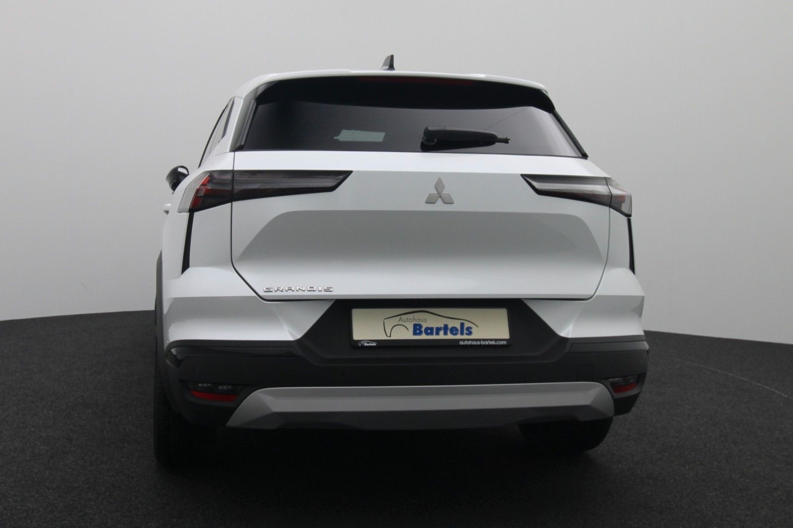 Fahrzeugabbildung Mitsubishi Grandis 1.3 Turbo Mildhybrid Intro Edition DCT