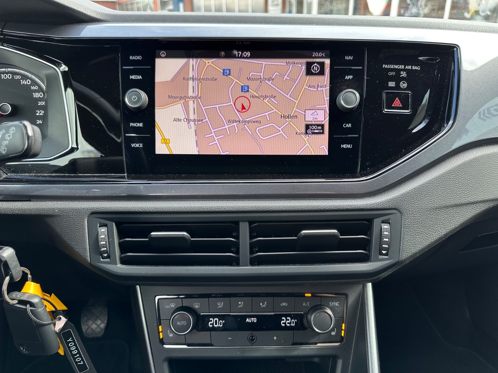 Fahrzeugabbildung Volkswagen Polo 1.6 TDI Highline Navi/SHZG/ParkAssist/BT