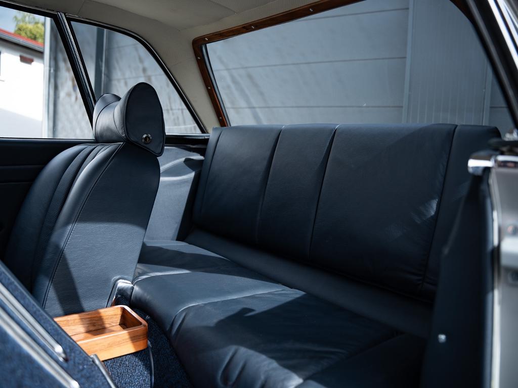 Mercedes-Benz SL 280