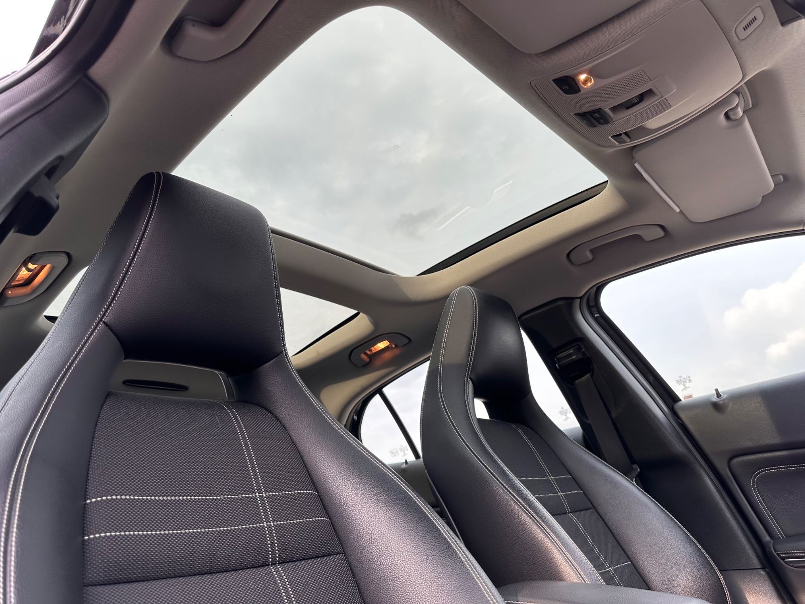 Fahrzeugabbildung Mercedes-Benz GLA 220 CDI Urban DCT AHK/Pano/SHZG/STANDHZG/GRA