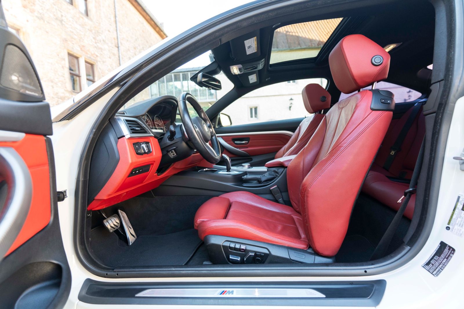 Fahrzeugabbildung BMW 430i Coupé M-SPORTPAKET HUD KAM LED H&K TOTW