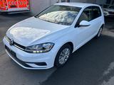 Volkswagen Golf 1.6 TDI Limousine*NAVI*1.HAND*8xbereift* - Volkswagen Golf mit Diesel-Antrieb: Limousine, 1.8