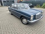 Mercedes-Benz 2.5 Benzin 96kw w114 250/8 A... - Mercedes-Benz 250 in Hamburg