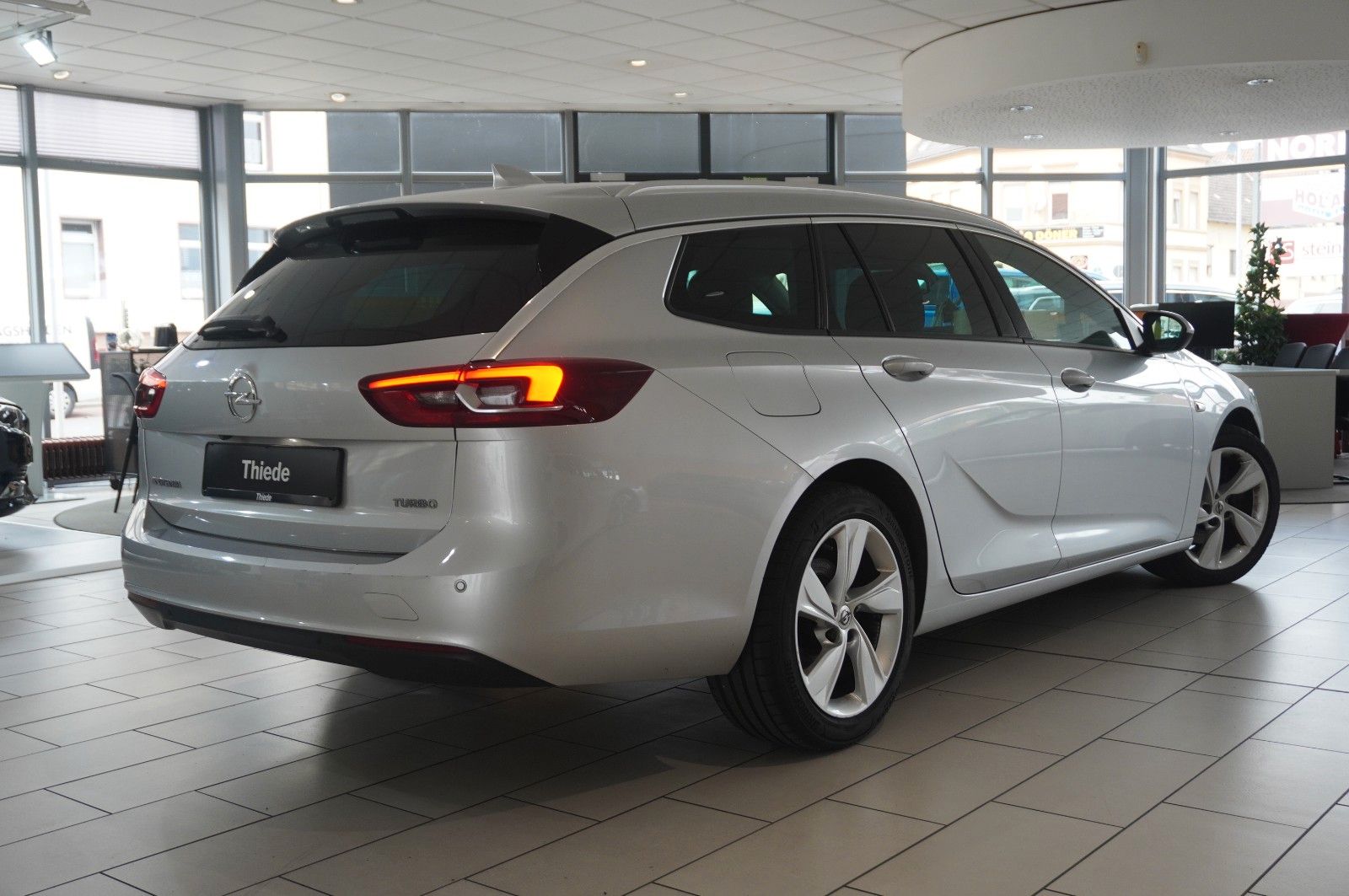 Fahrzeugabbildung Opel Insignia B ST 1.5T DYNAMIC NAVI/LED/KAMERA/DAB+
