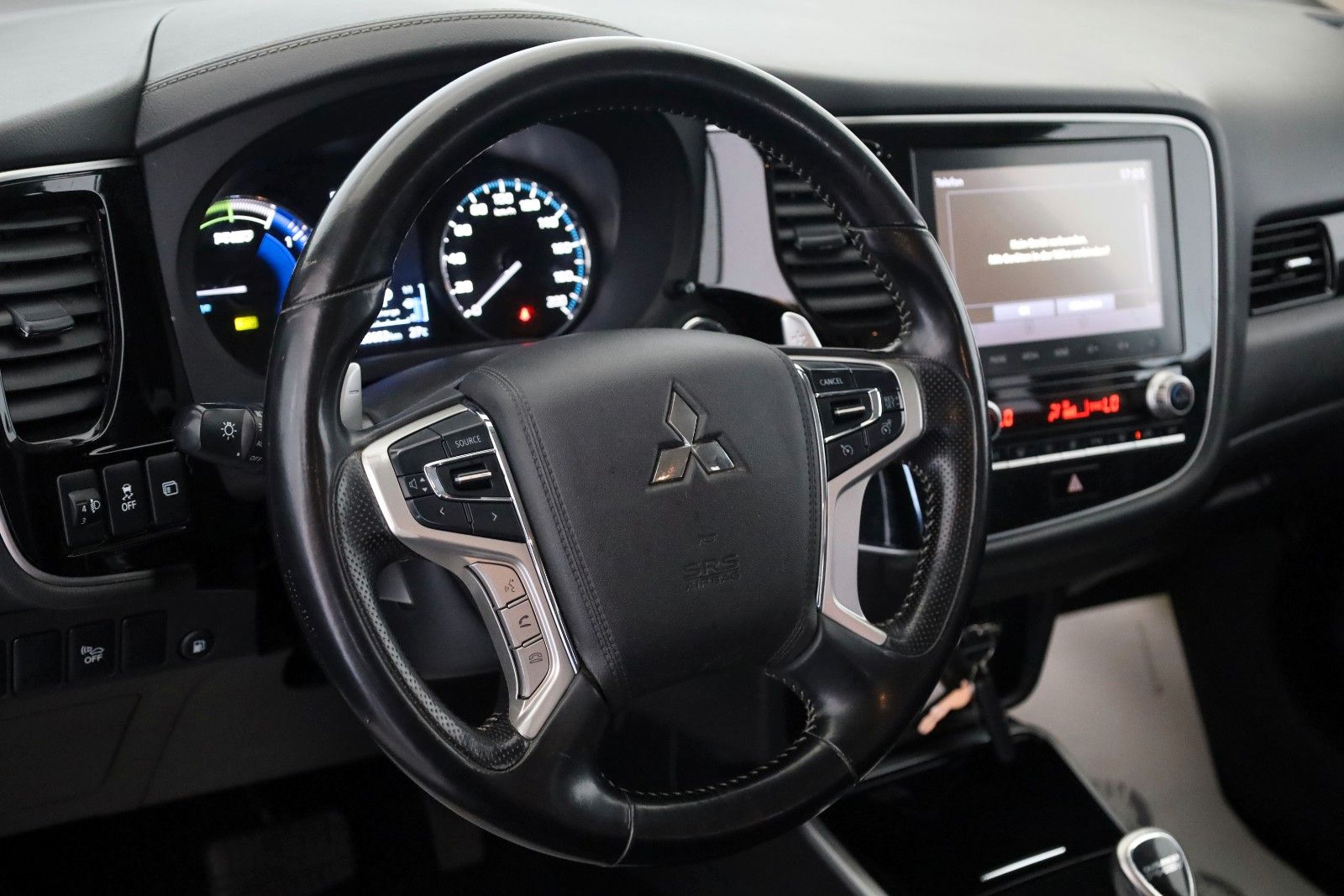 Fahrzeugabbildung Mitsubishi Outlander PHEV 4WD SH,PDC,Kamera,AHK,SR+WR