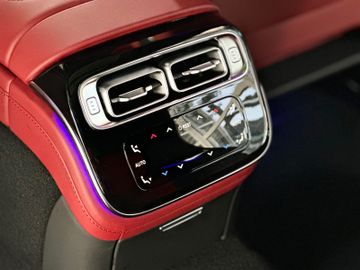 Fahrzeugabbildung Mercedes-Benz S 350d Lang AMG 360°HUD Liegesitz Burmester Voll