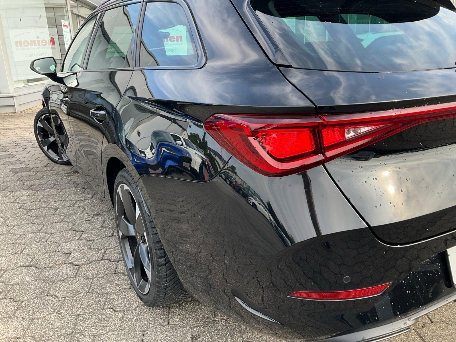 Cupra Leon Sportstourer 1.5 eTSI DSG NAVI LED ACC