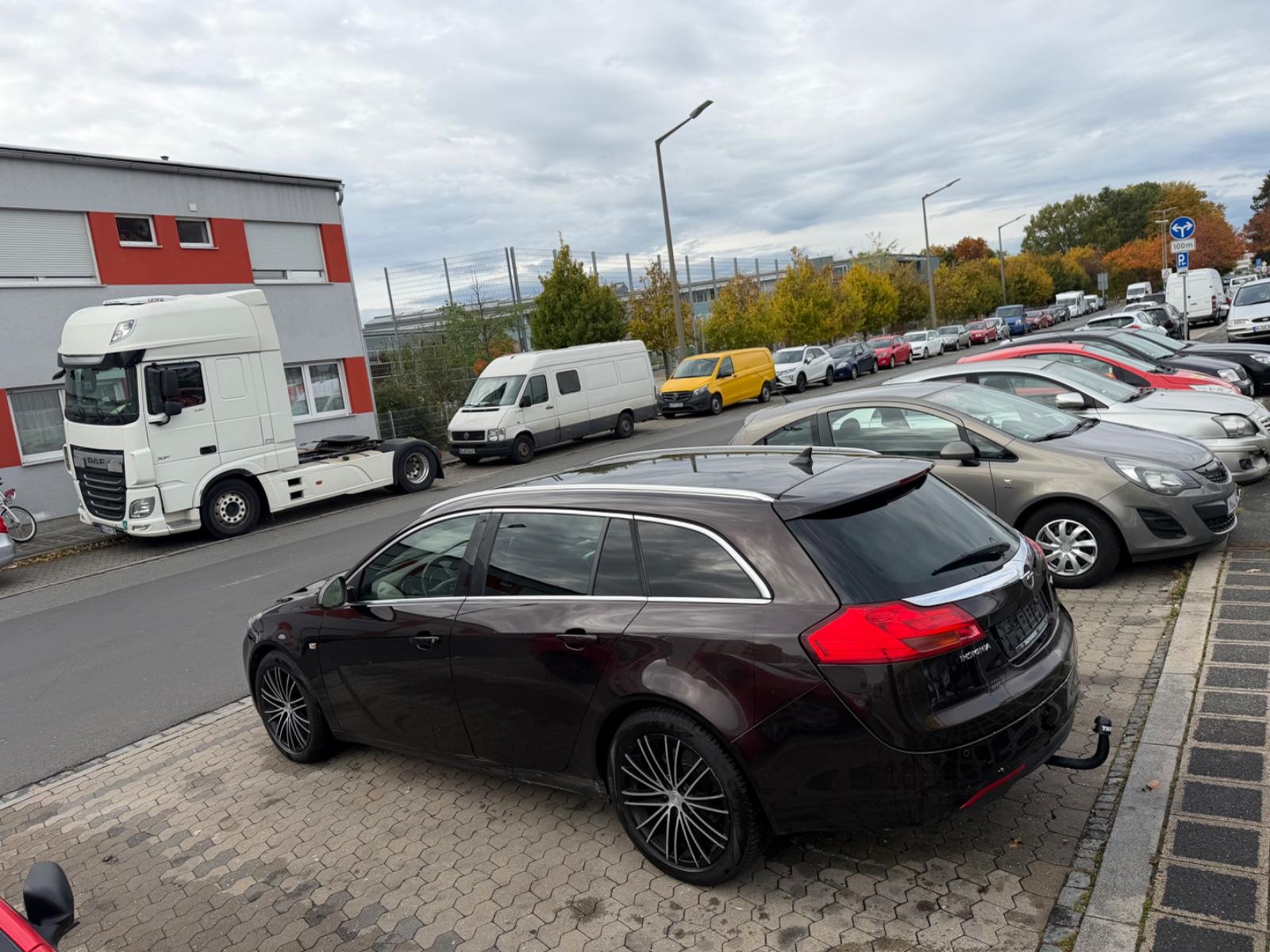 Opel Insignia 2011 — photo 25