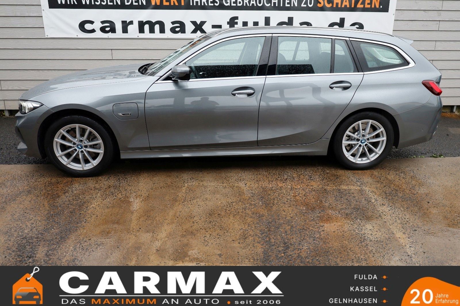 Fahrzeugabbildung BMW 330 e Touring,Leder,Navi,LED,Kamera,HUD, Curved