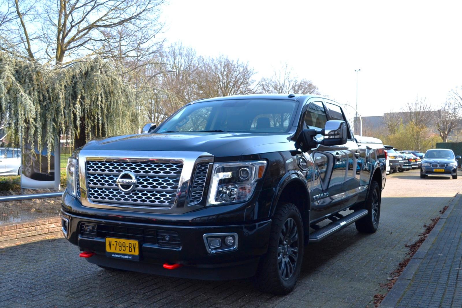 Nissan Titan platinumXD V8 Diesel