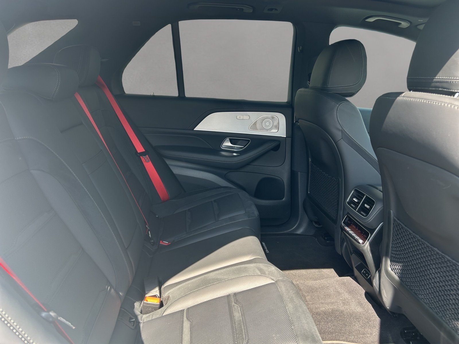 Fahrzeugabbildung Mercedes-Benz GLE53 AMG Prem+ DISTRO Standhz AHK Pano AIRMATIC