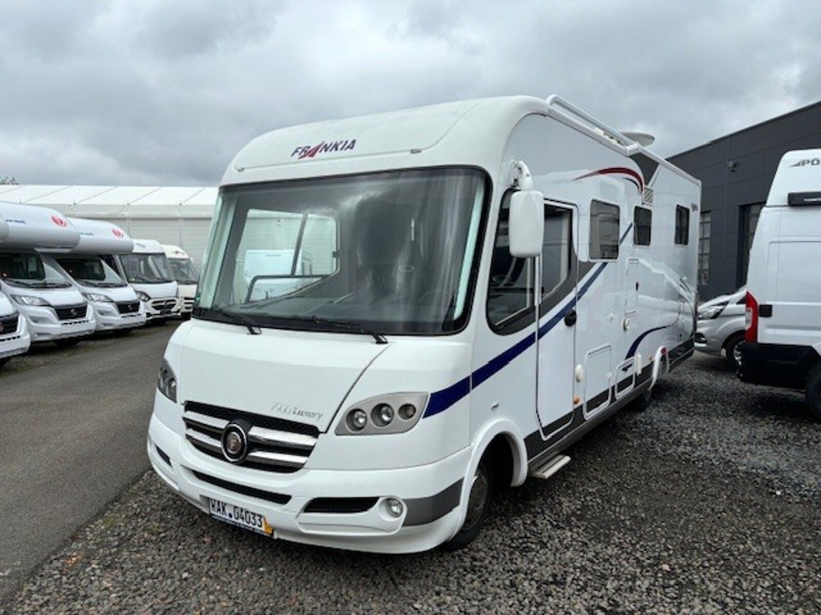 Fahrzeugabbildung Frankia Luxury Class 7900 Solar,SAT,Hubstützen,Dachklima
