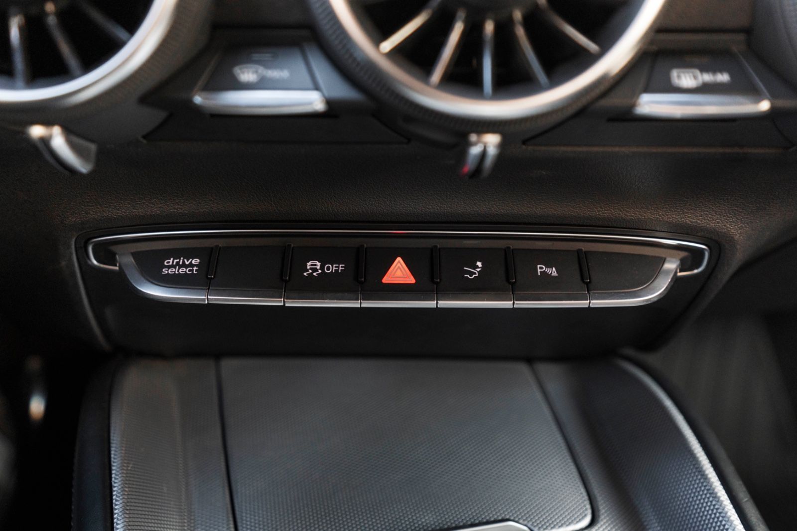 Fahrzeugabbildung Audi TT Coupe 2.0TFSI S-Tronic KAM B&O LED QUATTRO
