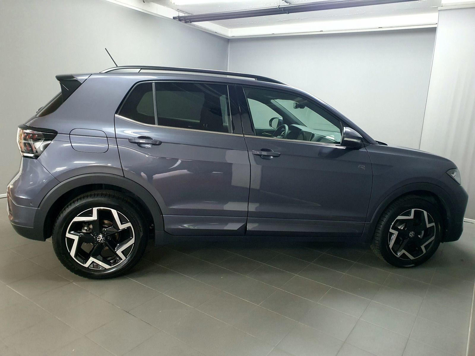 Volkswagen T-Cross 1.0TSI DSG R-Line AHK MatrixLED Navi RFK foto 3