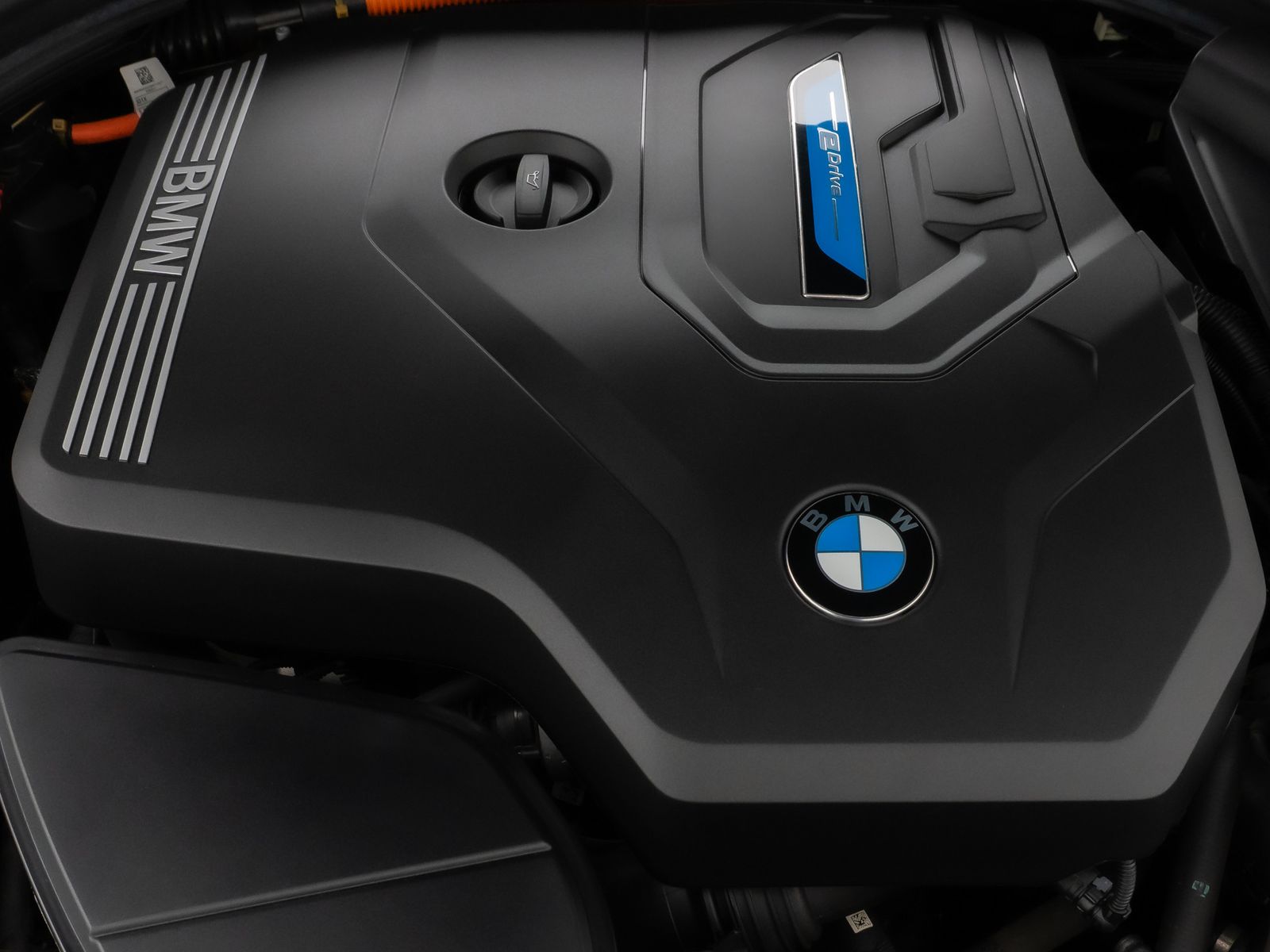 Fahrzeugabbildung BMW 530e xD M Sport Panorama 360°Laser HUD DAB H/K