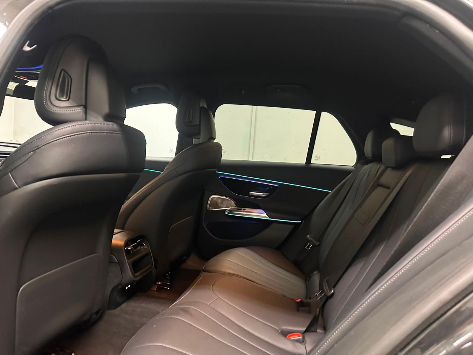 Fahrzeugabbildung Mercedes-Benz E 300 de 4M T All-Terrain *4D SOUND*KEYGO*20"AMG