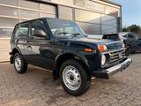 Lada Niva 4X4 Taiga, Mike Sanders - Lada Niva: Pickup