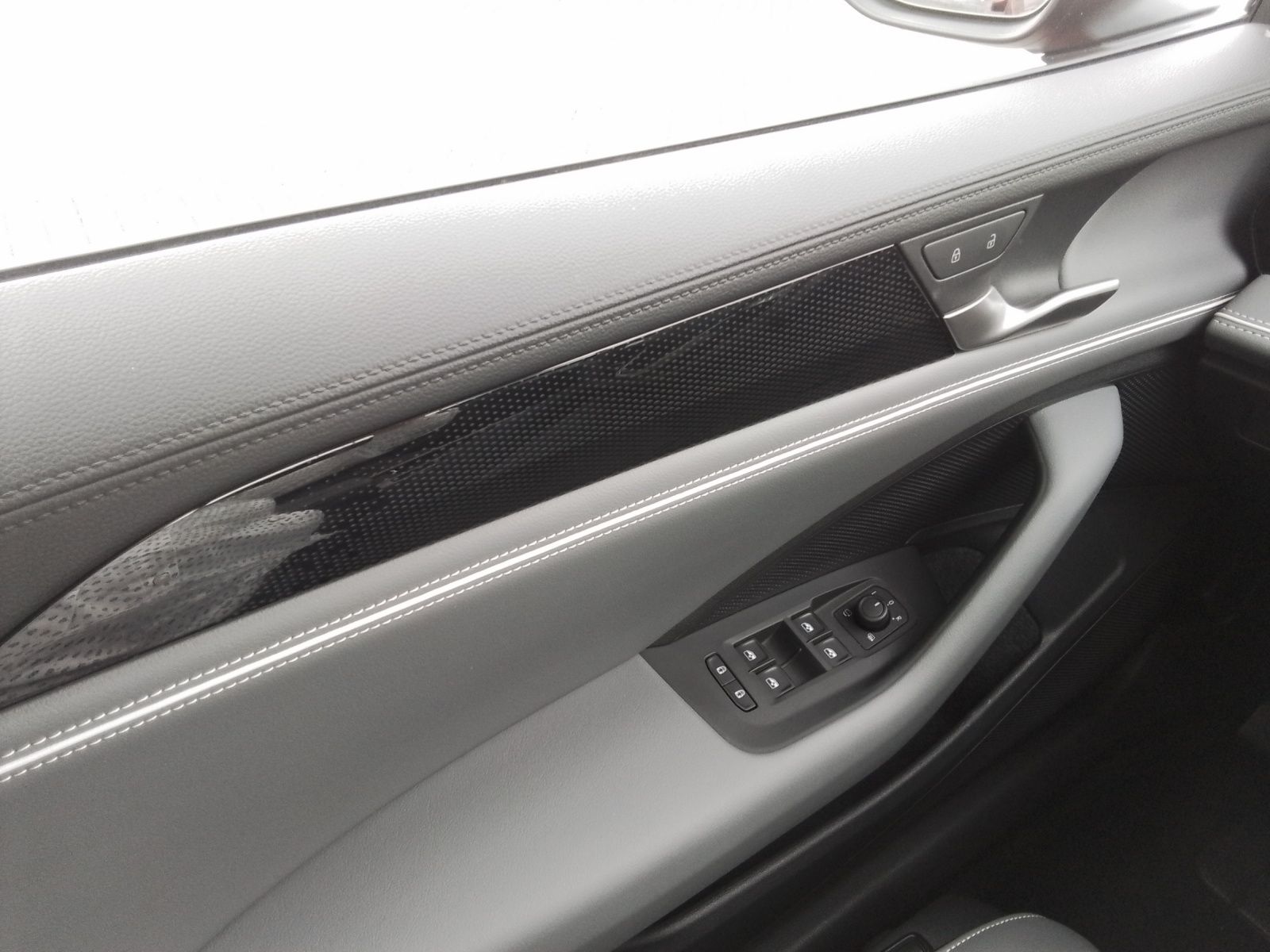 Fahrzeugabbildung Volkswagen Passat TDI DSG Business LED ACC AHK NAVI TRAILER