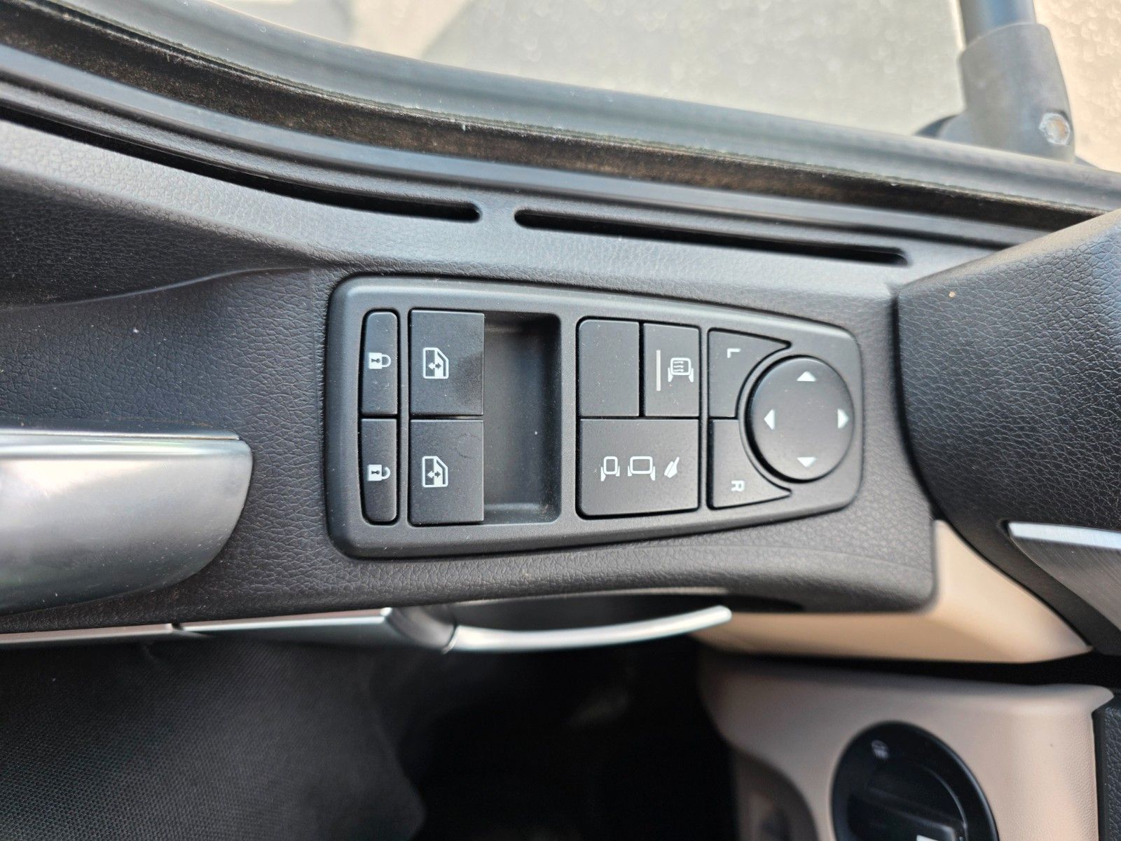Fahrzeugabbildung MAN TGM 13.250 4x4 BL Allrad 37.917km Klima 3 Sitze