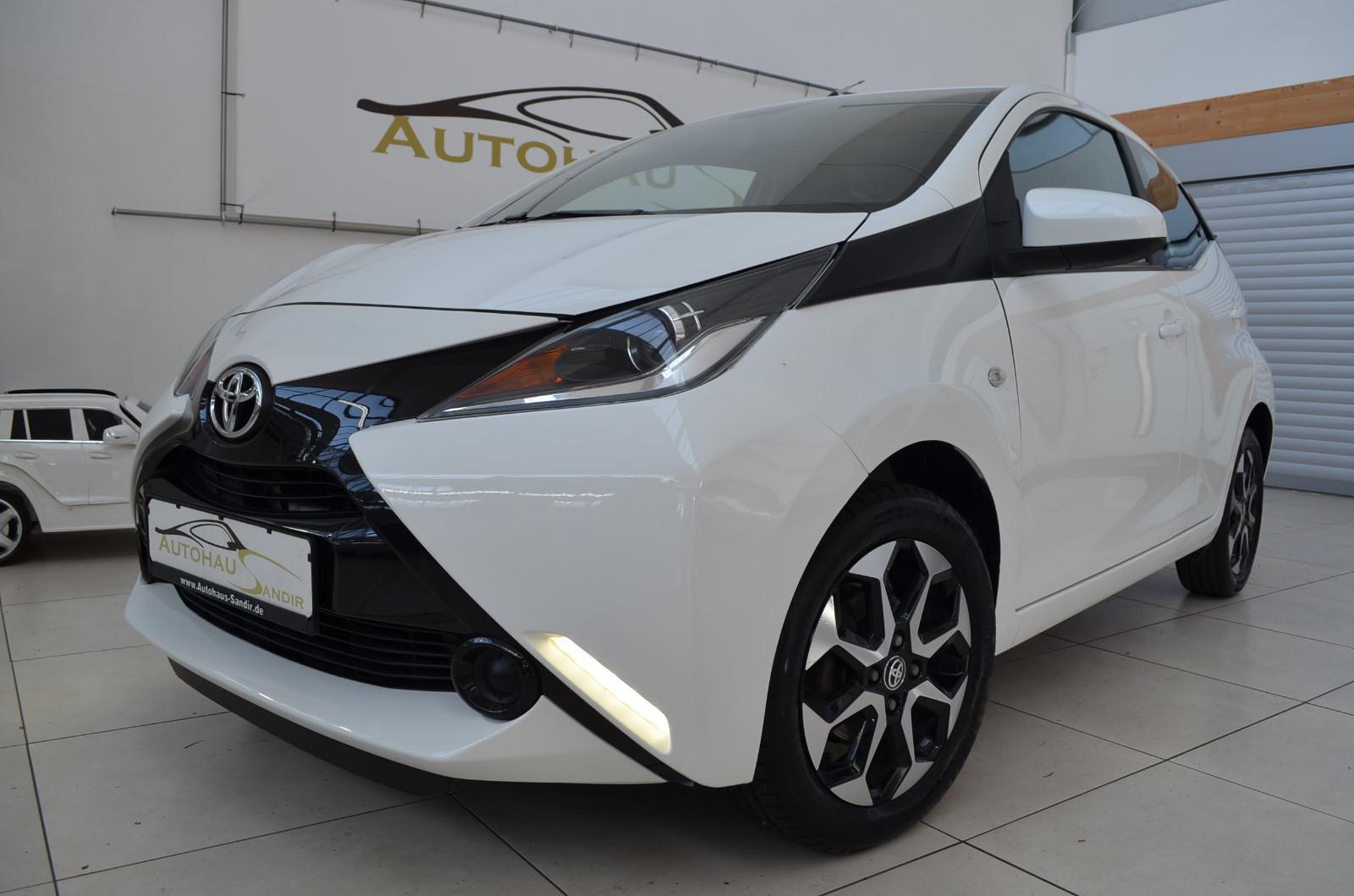 Toyota Aygo AYGO x-play ~ KLIMA ~ Navi ~ Cam
