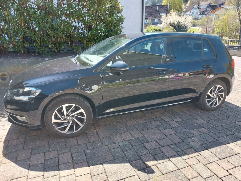 Image of Volkswagen Golf