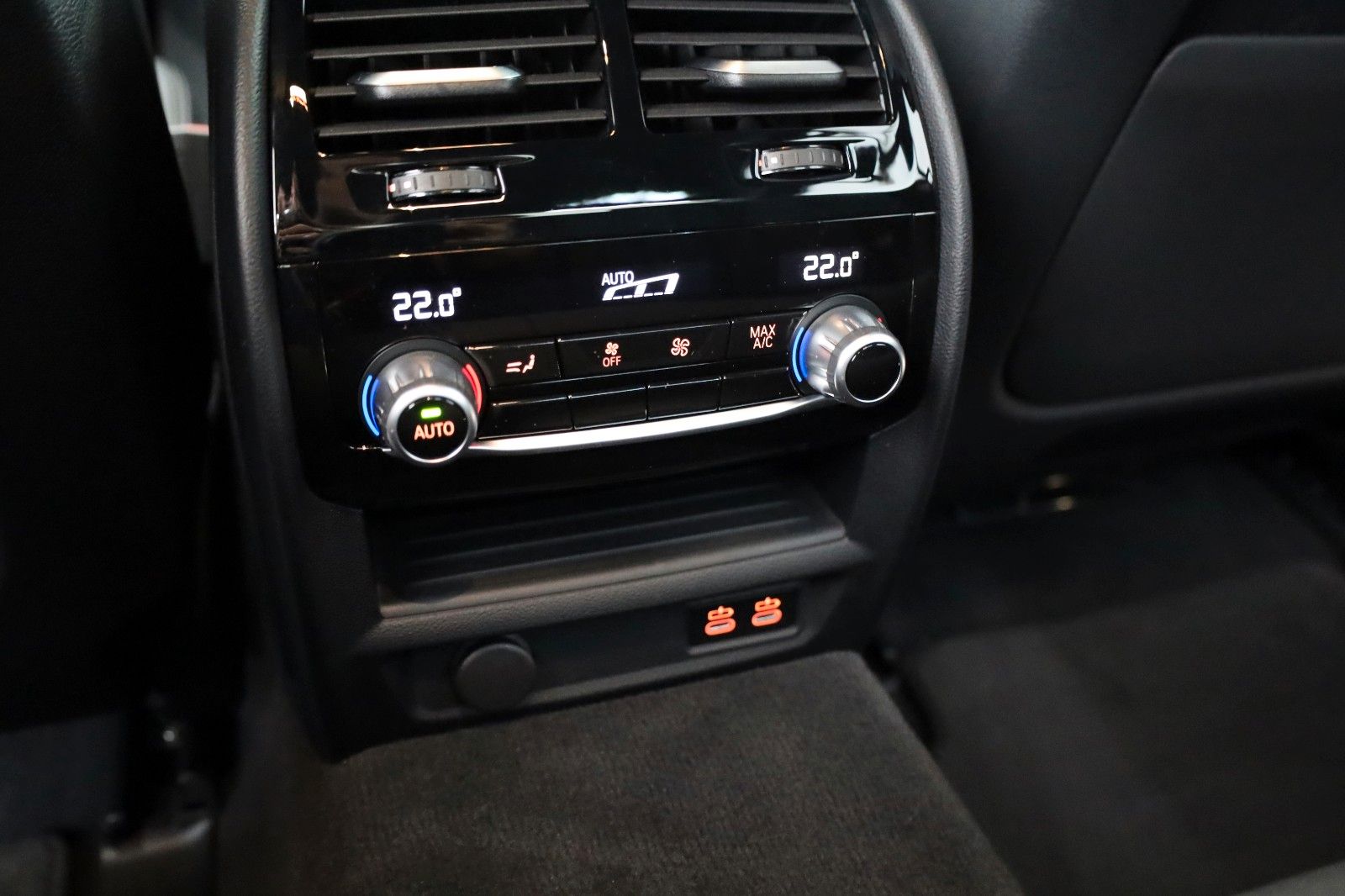 Fahrzeugabbildung BMW 530 d xDrive Lim. Leder,Navi,LED,Kamera,HUD,+WR