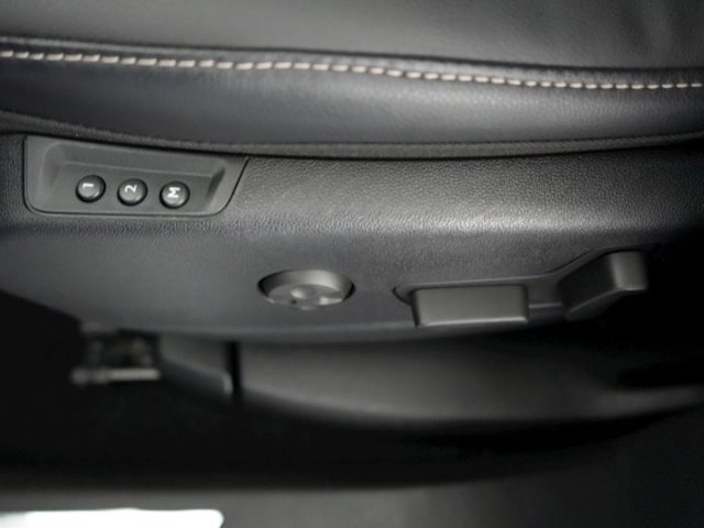 Grandland ULTIMATE PHEV 4X4 AT+LED MATRIX+NAVI+3